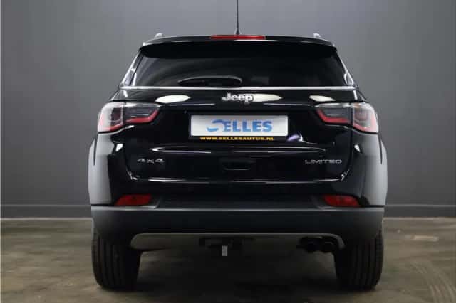 Jeep Compass (2018) thumbnail 2