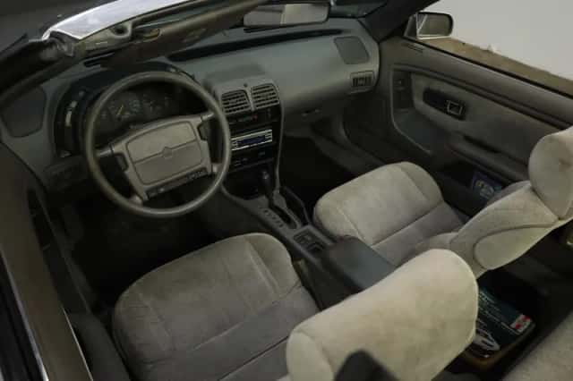 Chrysler Le-Baron (1990) thumbnail 2