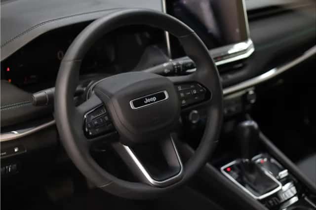 Jeep Compass (2022) thumbnail 4