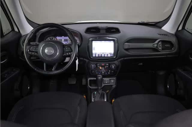 Jeep Renegade (2018) thumbnail 2