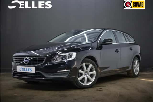 Volvo V60 (2017) thumbnail 1