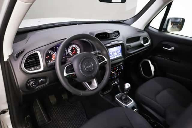 Jeep Renegade (2020) thumbnail 6