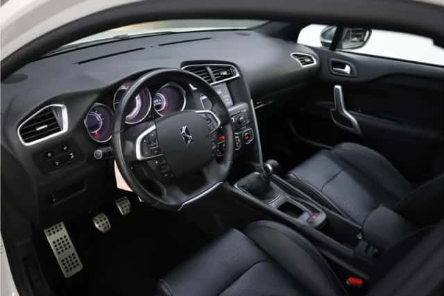 Citroën DS4 (2012) thumbnail 2