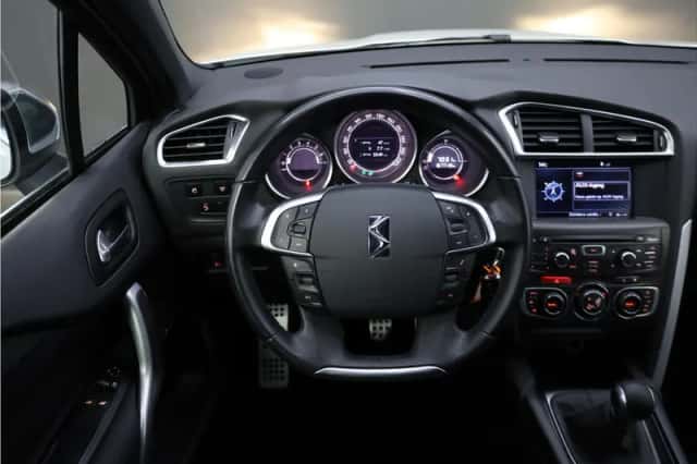 Citroën DS4 (2012) thumbnail 4