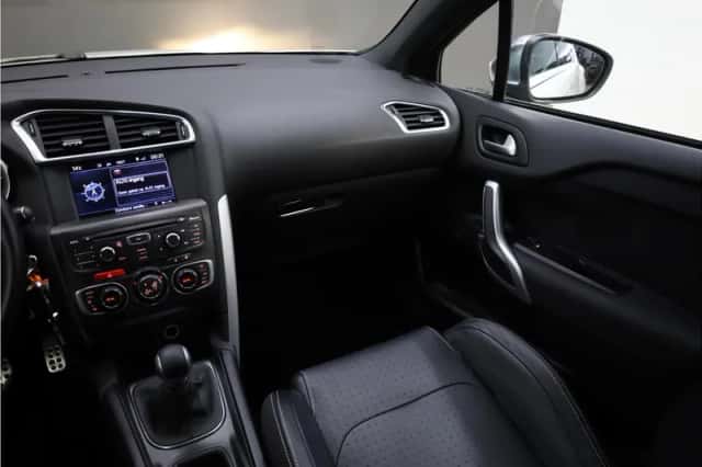 Citroën DS4 (2012) thumbnail 6