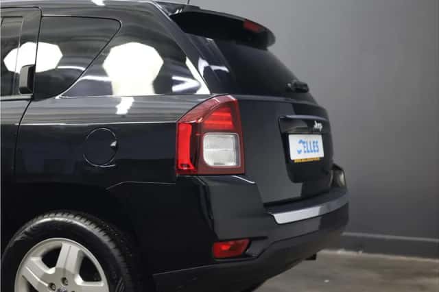 Jeep Compass (2014) thumbnail 2