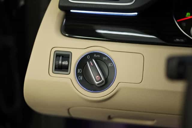 Volkswagen CC (2014) thumbnail 4