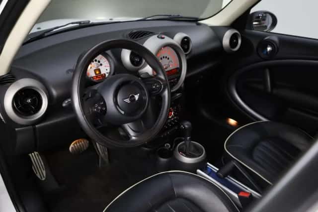 MINI Countryman (2011) thumbnail 2