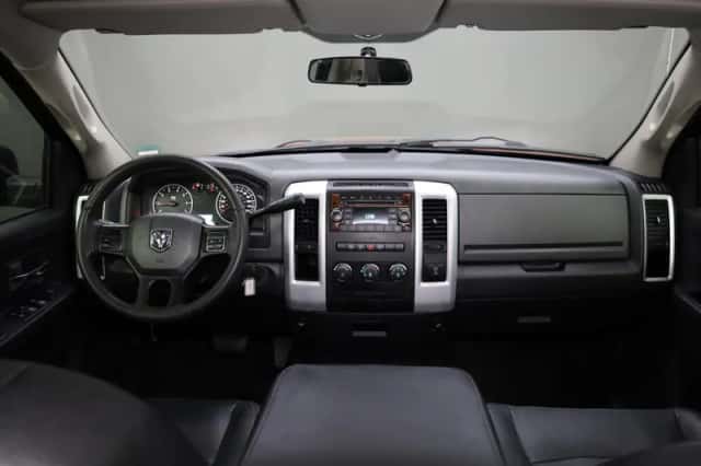 Dodge Ram (2011) thumbnail 2