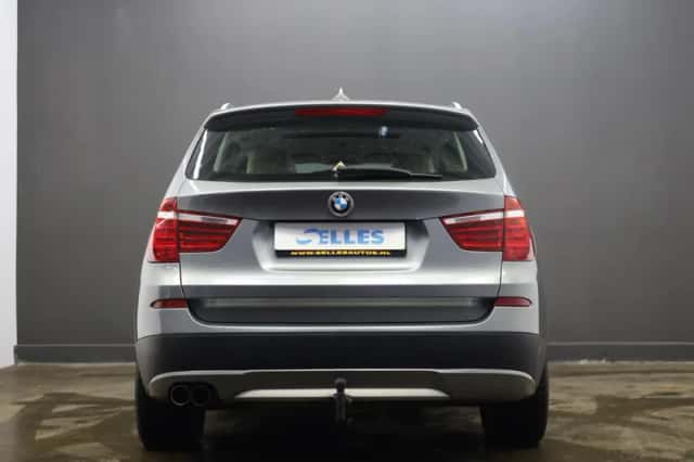 BMW X3 (2011) thumbnail 6