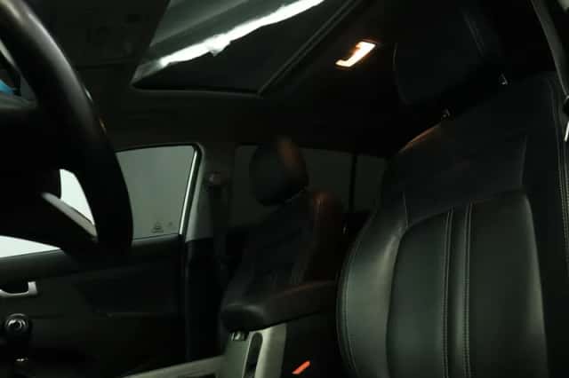 Kia Sportage (2014) thumbnail 2