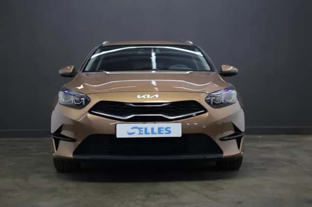Kia Ceed Sportswagon (2022) thumbnail 4