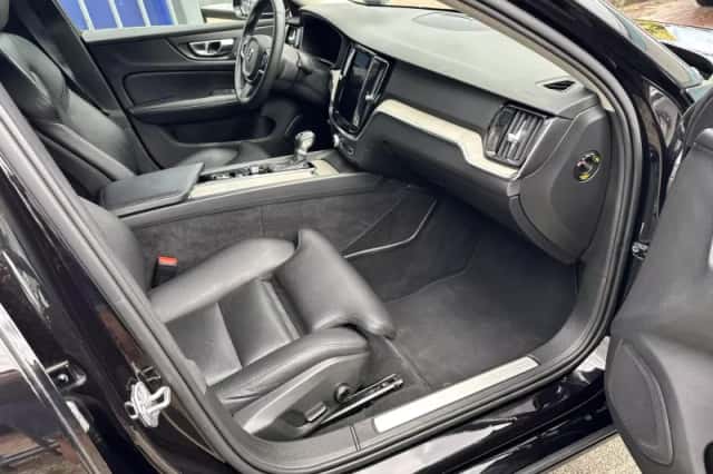 Volvo V60 (2018) thumbnail 6