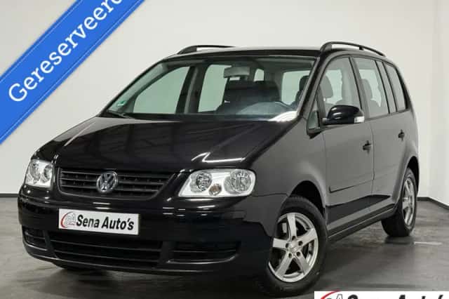 Volkswagen Touran (2005) thumbnail 1