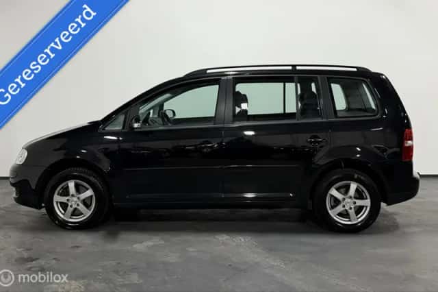 Volkswagen Touran (2005) thumbnail 4