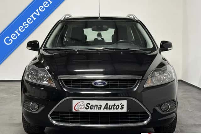 Ford Focus (2009) thumbnail 2