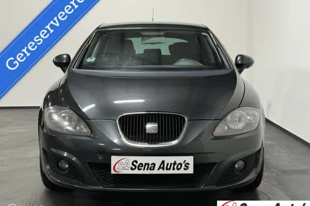 SEAT Leon (2011) thumbnail 2
