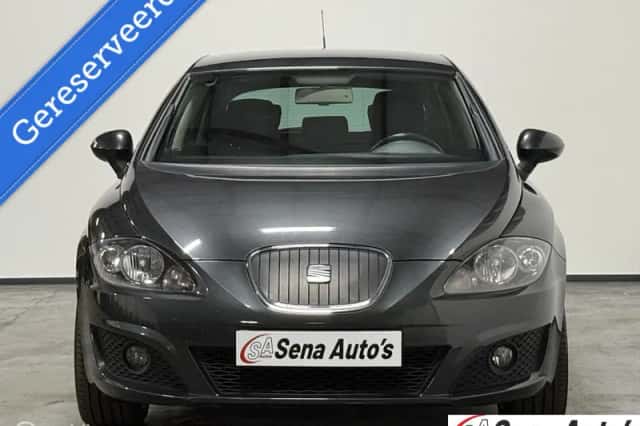 SEAT Leon (2011) thumbnail 2