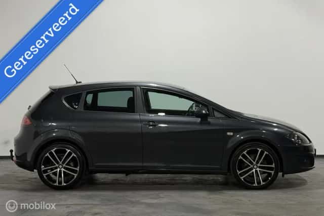 SEAT Leon (2011) thumbnail 4