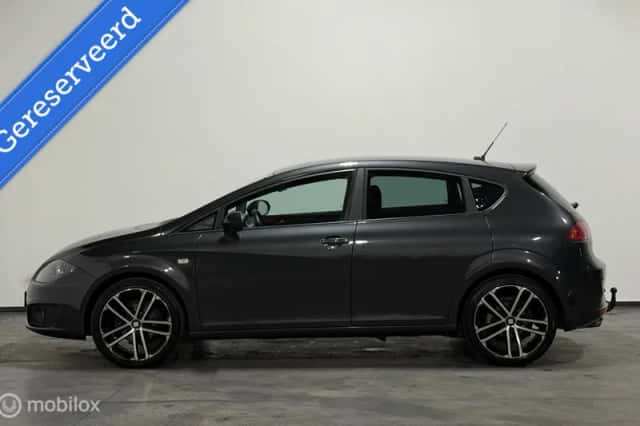 SEAT Leon (2011) thumbnail 5