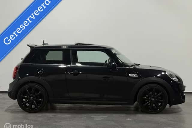 MINI Cooper S (2014) thumbnail 5