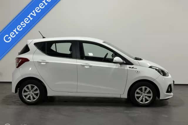 Hyundai i10 (2015) thumbnail 4
