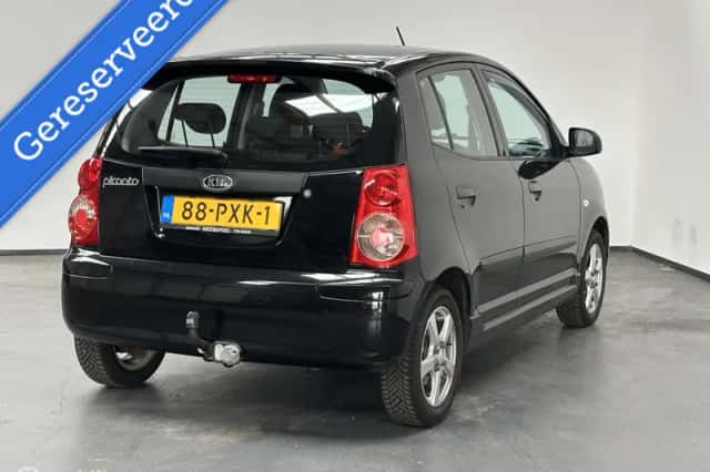 Kia Picanto (2012) thumbnail 3