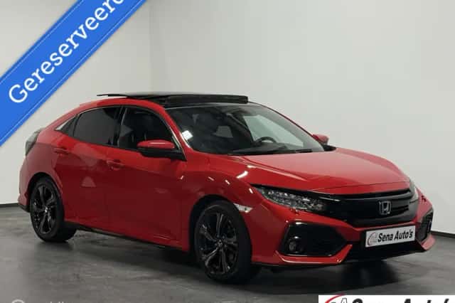 Honda Civic (2017) thumbnail 3