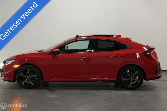 Honda Civic (2017) thumbnail 4