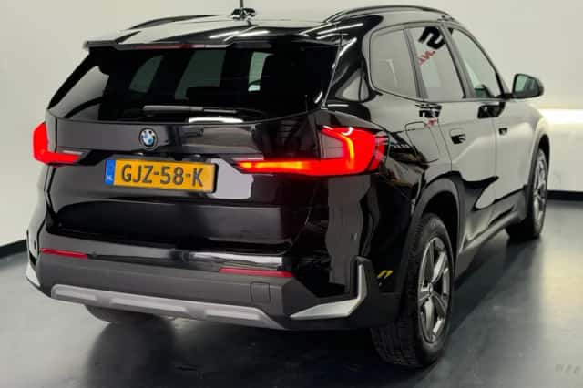BMW X1 (2023) thumbnail 2