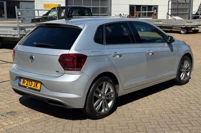 Volkswagen Polo (2018) thumbnail 2