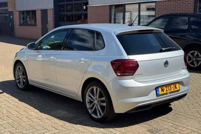 Volkswagen Polo (2018) thumbnail 4