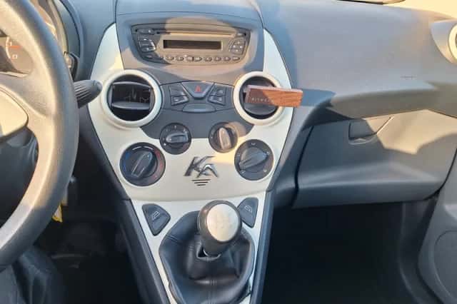 Ford Ka (2013) thumbnail 6