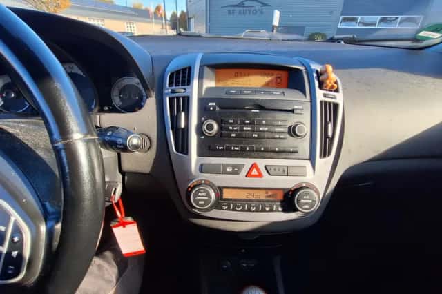 Kia Pro Cee'd (2008) thumbnail 6
