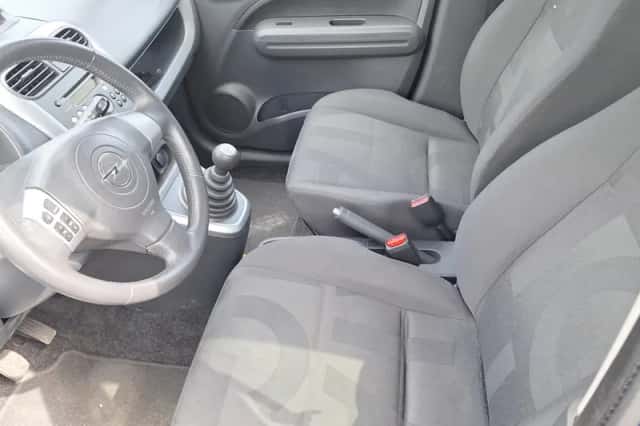 Opel Agila (2010) thumbnail 5