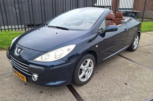 Peugeot 307 CC (2006) thumbnail 1