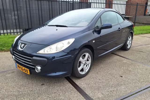 Peugeot 307 CC (2006) thumbnail 5