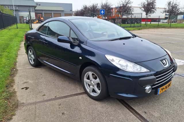 Peugeot 307 CC (2006) thumbnail 6