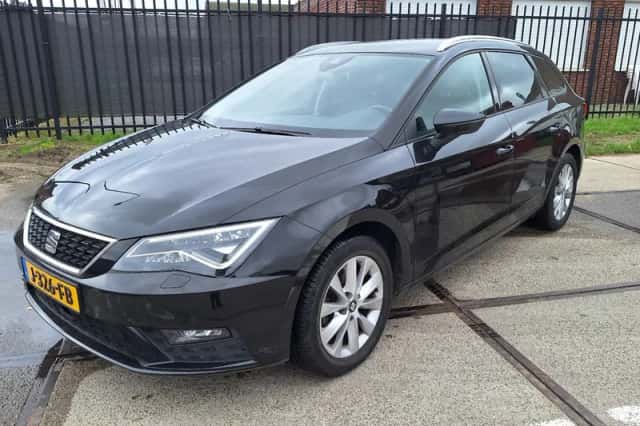SEAT Leon (2019) thumbnail 1