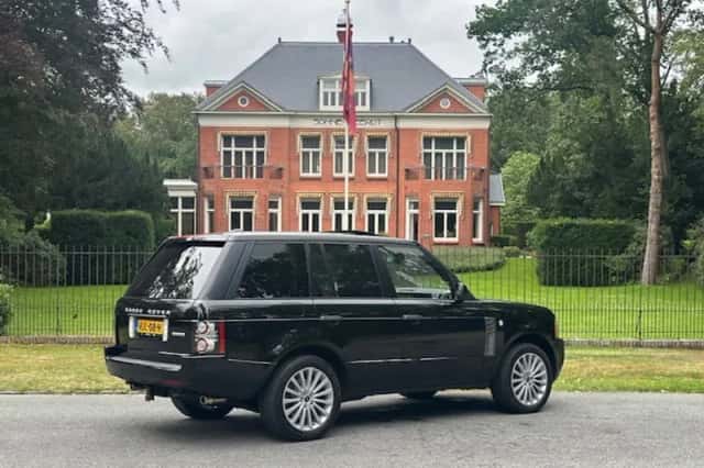 Land Rover Range Rover (2010) thumbnail 6