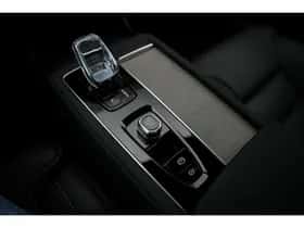Volvo XC90 (2025) thumbnail 17