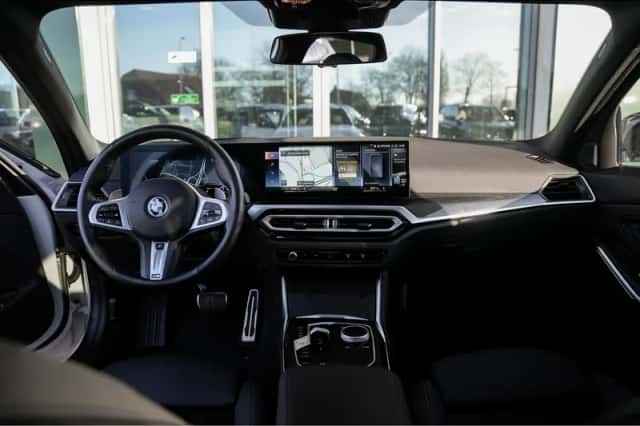 BMW 3-Serie (2024) thumbnail 4
