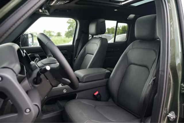 Land Rover Defender (2026) thumbnail 6