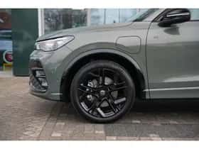 Volkswagen Tiguan (2025) thumbnail 7