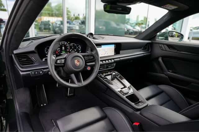 Porsche 911 (2026) thumbnail 4