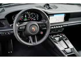 Porsche 911 (2026) thumbnail 10