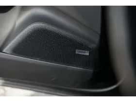 Porsche Macan (2025) thumbnail 16