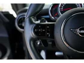 MINI Cooper (2022) thumbnail 9