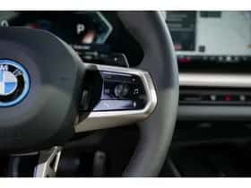 BMW 5-Serie (2024) thumbnail 12