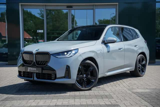 BMW X3 (2026) thumbnail 2